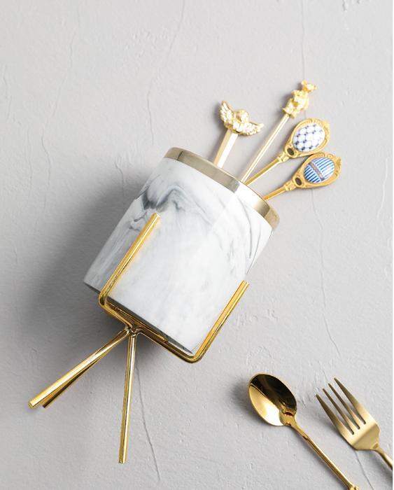 Easel Pod