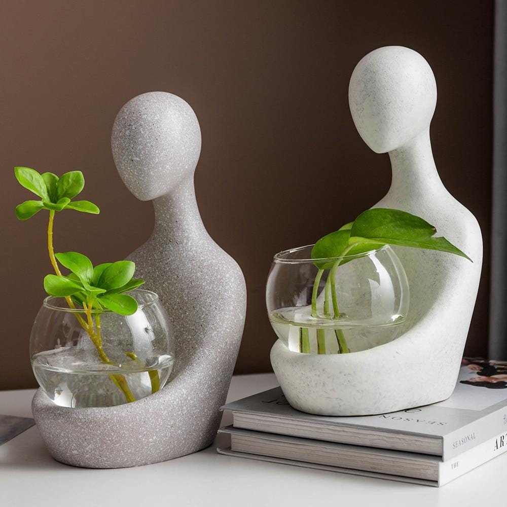 hugging plant pots Hug Planter