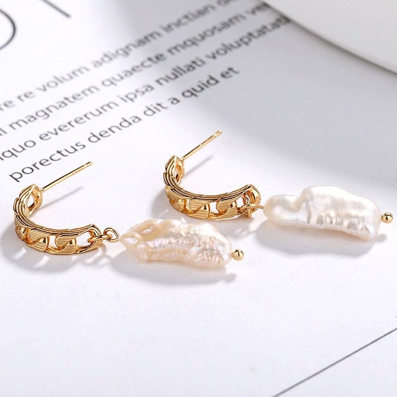 Sasha Pearl Earrings