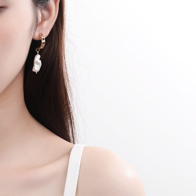 Sasha Pearl Earrings